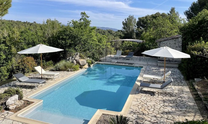 L'Isle-sur-la-Sorgue Villa | Villa Jonoly 8p design with pool and magnificent view Isle sur la Sorgue