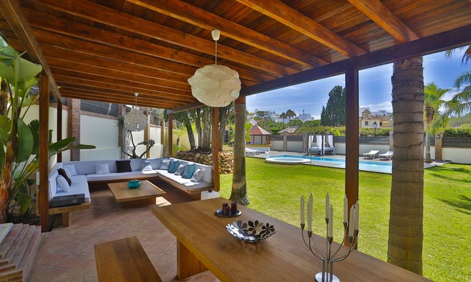 Marbella Villa | Villa Kamau 14 Room, Banus, Golden Mil, Jacuzzi, Kick-Off