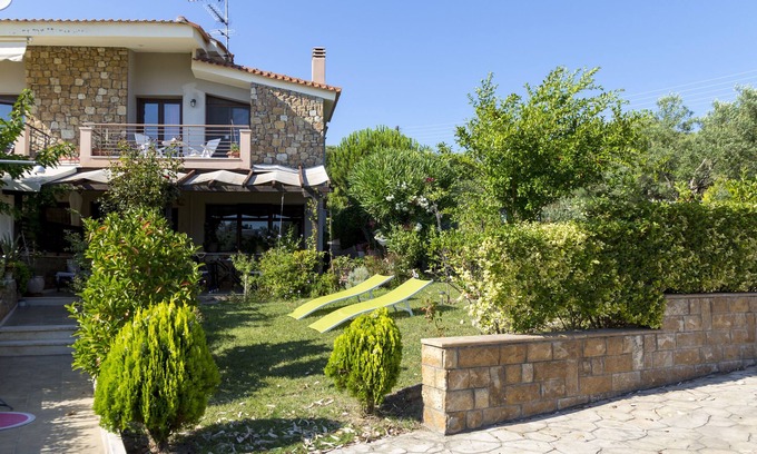 Halkidiki Villa | Villa Kristin 1 - Great Location, Sea Views, BBQ