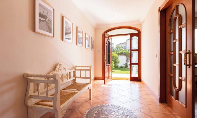 Torremolinos Ski Chalet | Villa : La Casita del Mar : Jacuzzi : Barbecue : Private garden : beach nearby