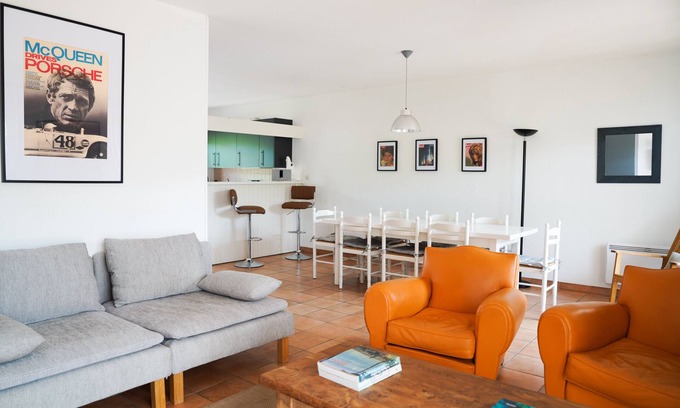 Piraillan Apartment | VILLA LA CONCHE VIEW OVER GARDEN , PRIVATE GARDEN, WIFI, 8 PERSONS