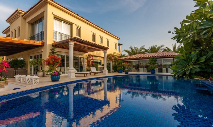 Abu Dhabi Villa | Villa Lazuli - One-of-a-kind stay, pool & jacuzzi - Saadiyat Island for 8 Guests
