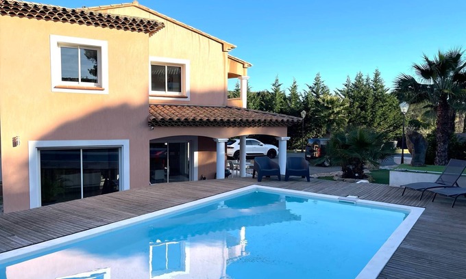 Frejus House | Villa L’Azurienne – Spacious Villa with Private Pool – Sleeps 10 – Fréjus