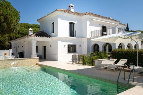 Urbanizacion Marbessa Villa | Villa Lioness exclusive villa with pool and sauna