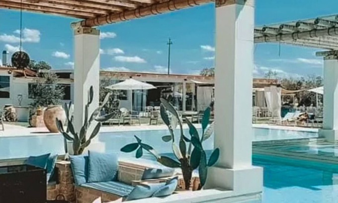 Il Monte Villa | VILLA LIVIA - EXCLUSIVE PLACE A FEW METERS FROM THE BEACH