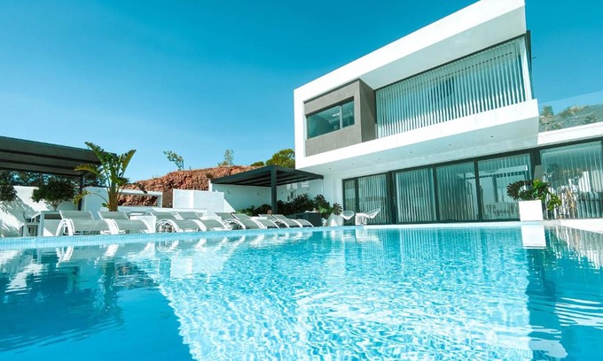 Mijas Villa | VILLA LOS PICHIES casa de vacaciones de lujo con vistas panorámicas