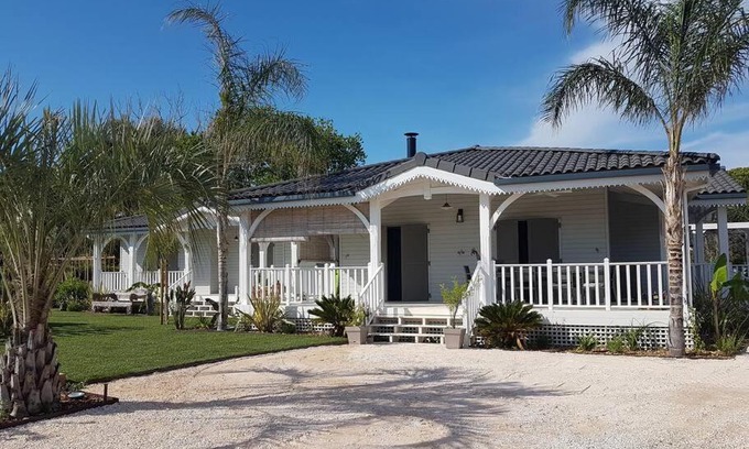 Cap d'Agde Villa | Villa Louisiane proche de la mer avec piscine