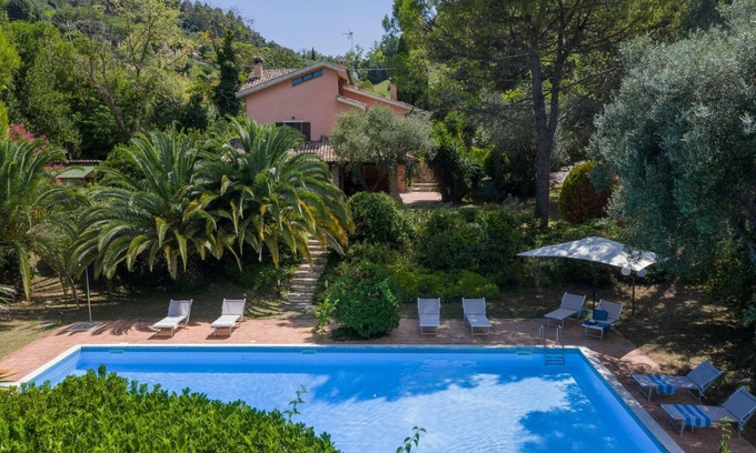 Castelfidardo Villa | Villa Lucia 9 - Three Bedroom Villa, Sleeps 9