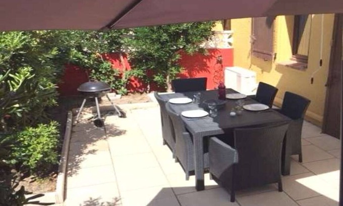 Le Barcares Villa | Villa 'Maison Caraïbes' with Private Terrace, Wi-Fi and Air Conditioning