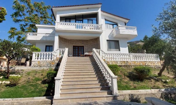 Vlore House | Villa Mare - for families & groups