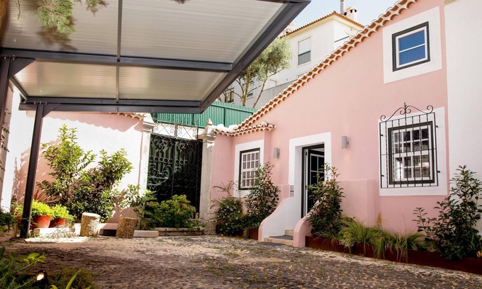 Cruz Quebrada Cottage | Villa Marquês a Secular House close to Lisbon