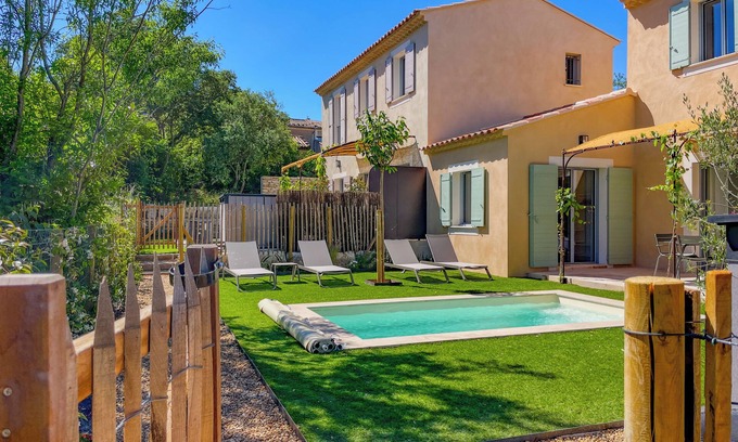 Goult Villa | Villa Mathilde, a 3-star furnished holiday home in the heart of Goult
