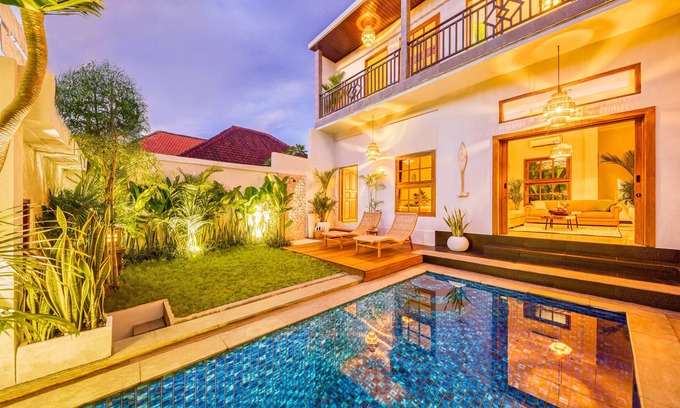 Berawa Villa | Villa Maya - 4BDR with private Pool & Garden