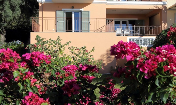 Perigiali Villa | Villa Melia, luxurious villa with superb view of the islands, 400 m from the sea