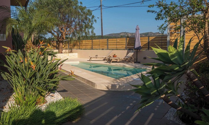 Potistiria House | Villa Merlin Summary: