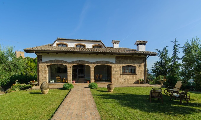 Mondaino Villa | Villa Mery, Holiday house in the hills of the Rimini Riviera, with private pool