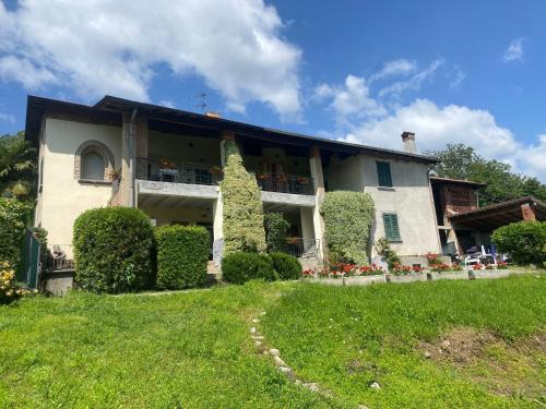 Casbeno House | Villa Moia
