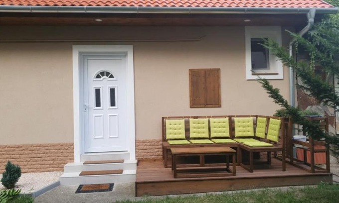 Pecs Apartment | VILLA NEAPOLiS