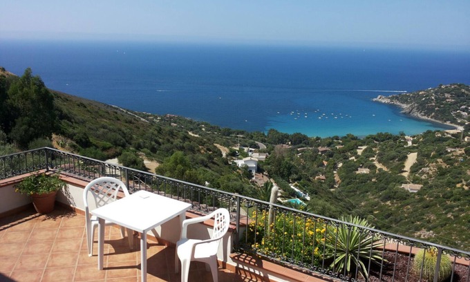 Solanas Villa | Villa Nettuno with a breathtaking view of the bay of Torre delle Stelle