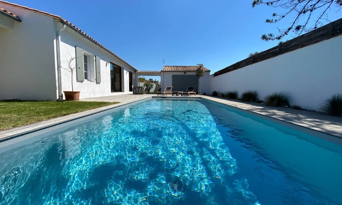La Couarde-sur-Mer Villa | Villa Neuve Avec Piscine et 4 Chambres Jusqu'à 8 Personnes