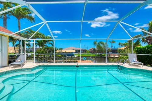 Pelican Villa | VILLA OLINDA - 3 BEDS - 2 BATHS - 6 GUESTS - GULF ACCESS & POOL - INCL. 10% OFF BOAT RENTAL