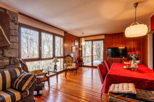 Roncoscaglia Villa | Villa Panoramica Indipendente - 10 posti letto