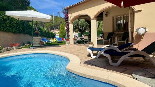 Pals Villa | Villa Pineda 5