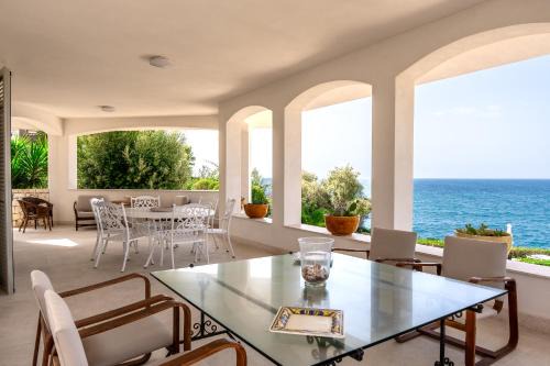 Plemmirio Villa | Villa Plemmiria with Private Access to the Sea by Wonderful Italy