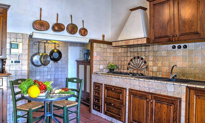 Todi Villa | Villa Poggiente 15+2, Emma Villas