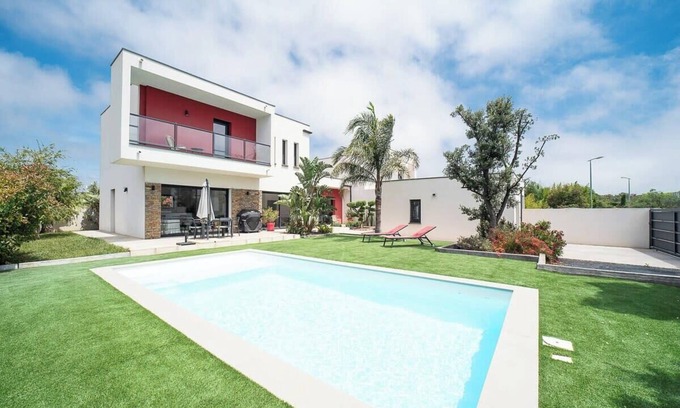 Massilia Villa | Villa - Pool/Jukebox/6 People