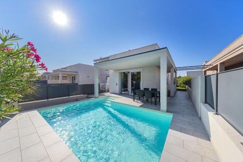 San Benedetto di Lugana Villa | Villa Prestige