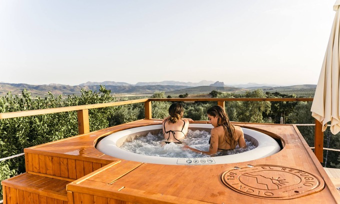 Archidona House | Villa Privada con Jacuzzi Exterior Rodeada de Naturaleza