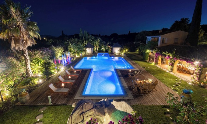 Sainte-Maxime - Saint-Tropez Villa | Villa Provençale with Exceptional 25m Mirror Pool - 6 to 7 Pers.