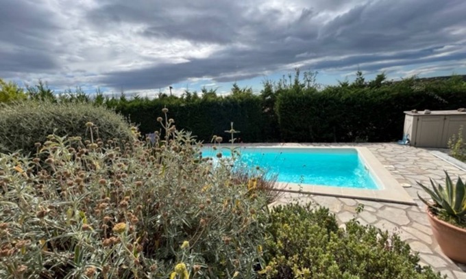 Vailhauques Villa | Villa Provence - view * swimming pool * air conditioning * Wifi