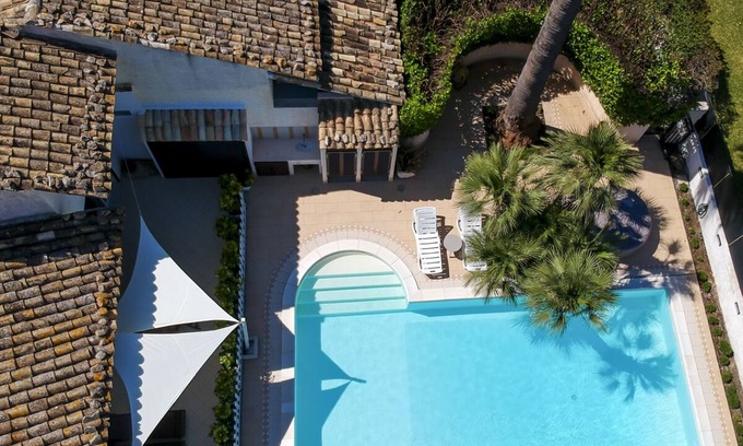 Marina di Ragusa Villa | Villa Rebecca White 300 meters from the sea with swimming pool and jacuzzi