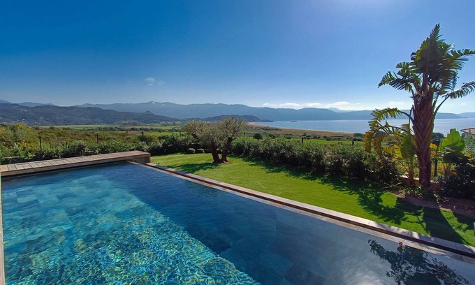 Sagone Villa | Villa Riposu Jacuzzi Pool Beach Access on Foot