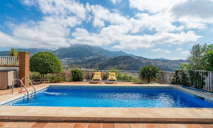 Vinuela Villa | Villa Rosana Viñuela by Ruralidays