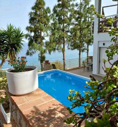 Palermo House | Villa's apartment on the beach, swimming pool A/C