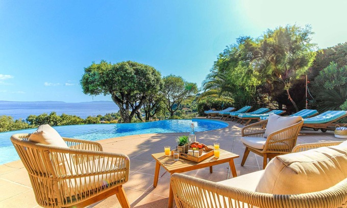 Le Lavandou House | Villa sea view et pool Aiguebelle By SELECTsoHOME