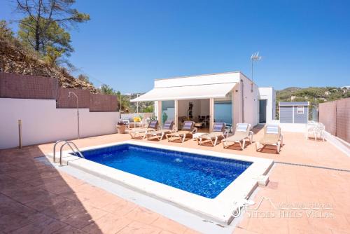 Olivella House | Villa Senita with Private Pool, close to Sitges