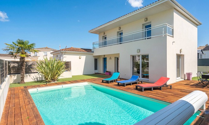 Vaux-sur-Mer House | Villa Sigiriya with Sea View and Heated Pool - 400m from the Beach and Shops