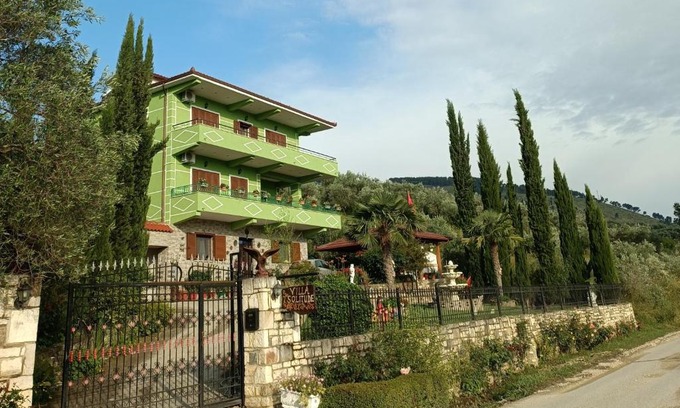 Berat House | Villa Solitude