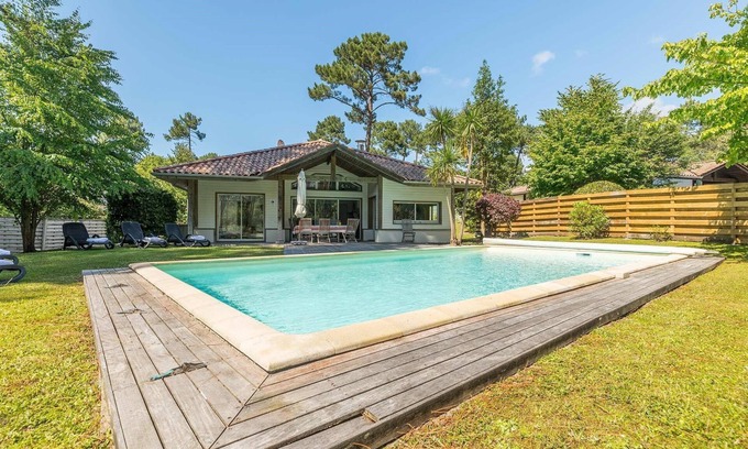 Moliets-et-Maa Villa | Villa Spacieuse et Moderne Avec Piscine Privée!