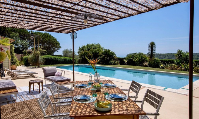 Vence Villa | Villa Strelitzia Vence + Huge Pool 14 meters & Walk to Village