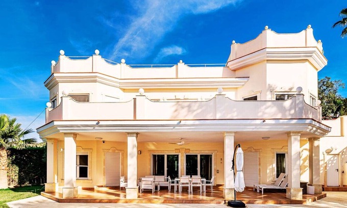 Urbanizacion el Rosario Villa | Villa SVIM, walking distance to the beach!