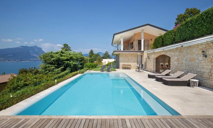 Torri del Benaco Villa | Villa Sybille With Pool And Lake View