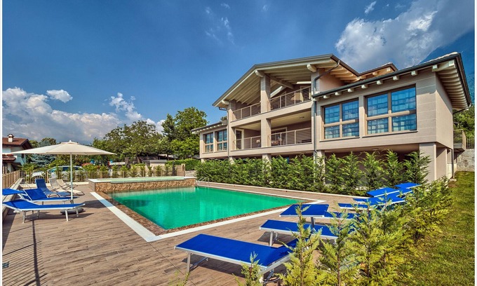 Colico Apartment | Villa Tadi Laro Deluxe, Colico, Como See, Lecco, Lombardia, Norditalien