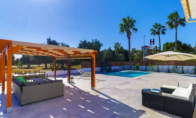 Quesada Villa | Villa Tangstad in Doña Pepa
