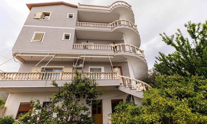 Qeparo Apartment | Villa The Old Bakery
