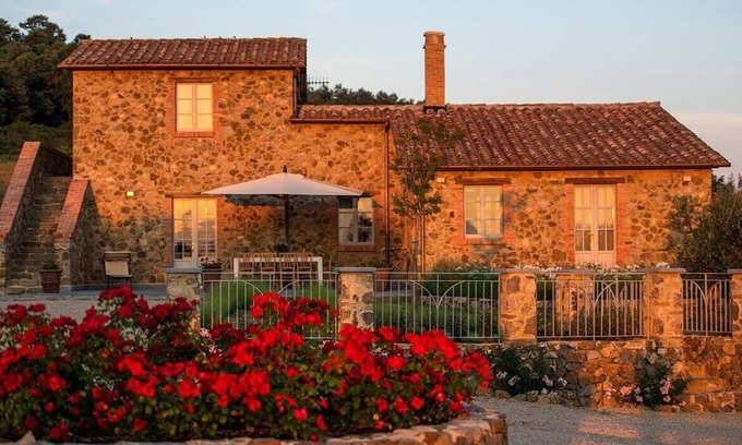 Trevinano Villa | Villa Trevi - Private villa with pool